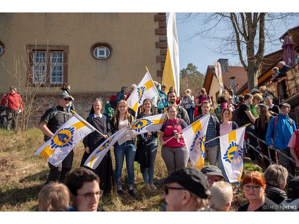 Herzliche Begrüßung von Bischof Gerber in Kleinheiligkreuz